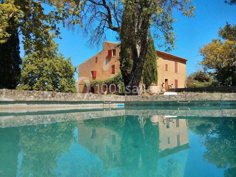 Mas et Bassin - Vus depuis le Sud Mas et Bassin - Vus depuis le Sud