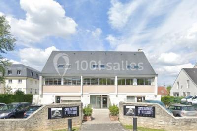Buro Club Senlis - photo 1