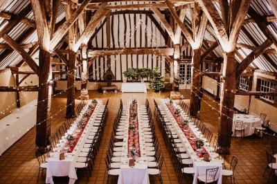 Miniature Location salle Harquency (Eure) - La Grange de Bourgoult #6 Platines vinyles et disques exposés sur une table en extérieur, avec un jardin verdoyant et un pigeonnier à colombages en…