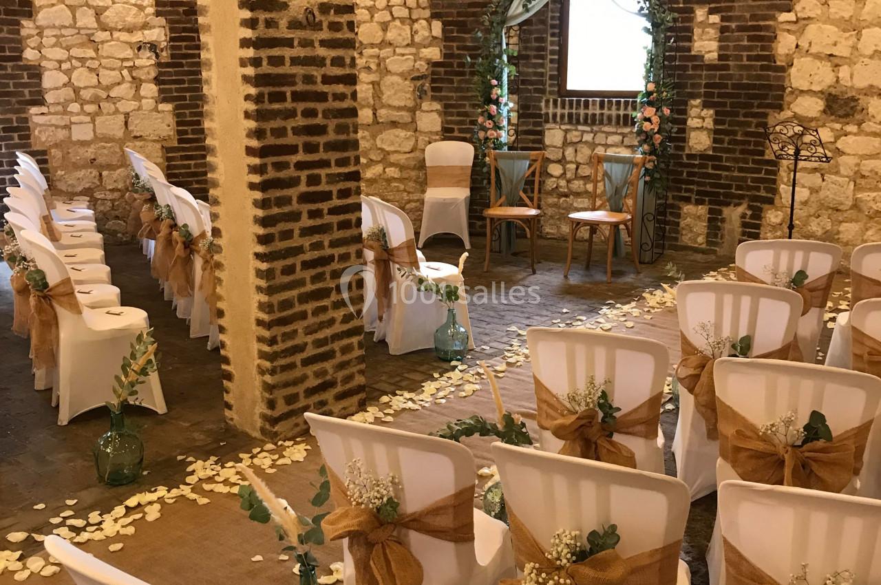 salle cocktail/cérémonie dans ancien pigeonnier 17ème siècle