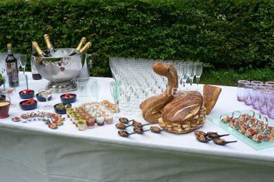 Miniature Traiteur Marles-en-Brie (Seine-et-Marne) - Eclat des Saveurs #5 Assiette composée de foie gras, gelée, pain brioché, tranches d'orange, groseilles, jeunes pousses et graines noires.