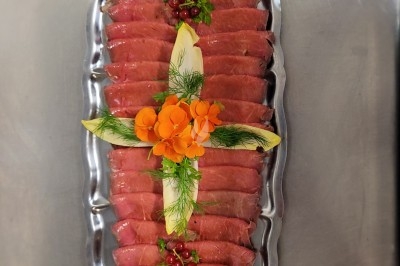 Miniature Traiteur Marles-en-Brie (Seine-et-Marne) - Eclat des Saveurs #46 Assiette composée de foie gras, gelée, pain brioché, tranches d'orange, groseilles, jeunes pousses et graines noires.