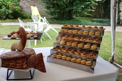 Miniature Traiteur Marles-en-Brie (Seine-et-Marne) - Eclat des Saveurs #67 Assiette composée de foie gras, gelée, pain brioché, tranches d'orange, groseilles, jeunes pousses et graines noires.