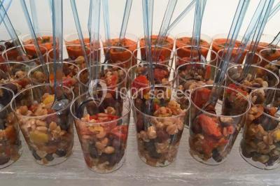 Miniature Traiteur Sartrouville (Yvelines) - Him Traiteur #6 Plateau de bouchées variées comprenant mini-sandwichs, macarons, brochettes, verrines et roulés aux légumes.