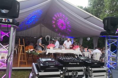 Miniature DJ Champs-sur-Marne (Seine-et-Marne) - LDGSON #4 Logo avec le texte ’LDGSON’ en noir, accompagné d'une flèche violette orientée vers la droite.