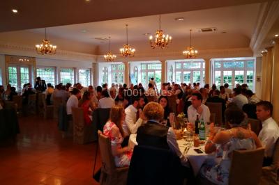 Miniature DJ Tocane-Saint-Apre (Dordogne) - Alliance Animation #45 Installation de matériel audio et éclairage dans une tente, avec une décoration sur le thème d'Halloween.