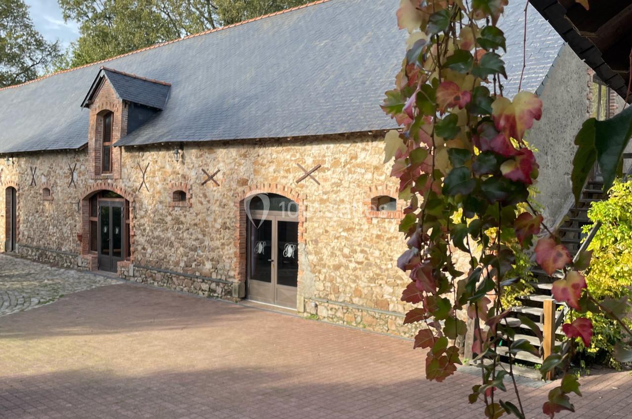 Location salle Tiercé (Maine-et-Loire) - La Grange des Ruettes #1