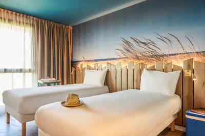 Miniature Location salle Mauguio (Hérault) - Complexe Hoteliers Aéroport Montpellier Méditerranée Parc des Expo #14 Location salle Mauguio (Hérault) - Complexe Hoteliers Aéroport Montpellier Méditerranée Parc des Expo #56