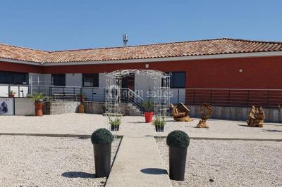 Miniature Location salle Port-Saint-Louis-du-Rhône (Bouches-du-Rhône) - La Géode #13 Location salle Port-Saint-Louis-du-Rhône (Bouches-du-Rhône) - La Géode #16