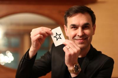 Hike - Magicien Close Up Et Mentaliste Hike - Magicien Close Up Et Mentaliste