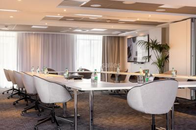 Hilton Garden Inn Tours - photo 2