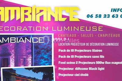 Image promotionnelle d'un DJ tenant une table de mixage, avec des textes sur l'animation d'événements en Vendée et Pays de…