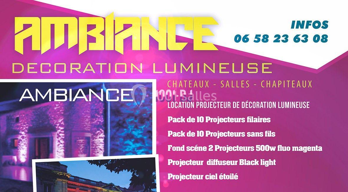 Affiche promotionnelle pour une entreprise de location de projecteurs et décoration lumineuse pour événements.