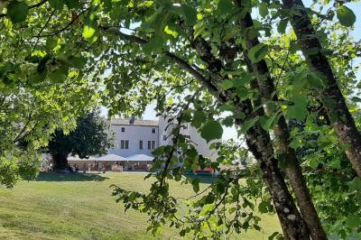 Château de Chenavel Château de Chenavel