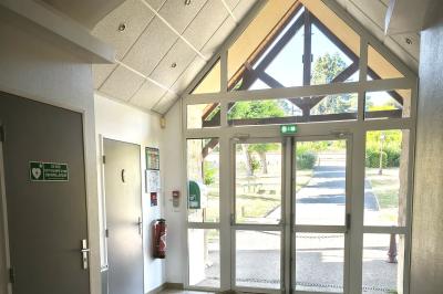 Salle de la Brosse Montceaux - photo 5