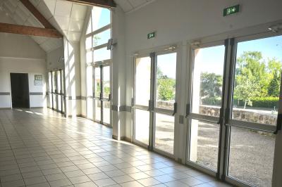 Salle de la Brosse Montceaux - photo 4
