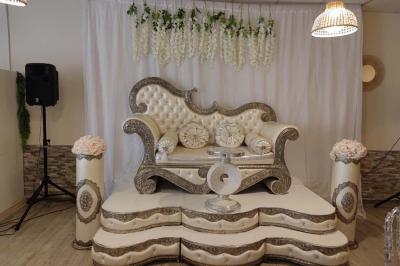 Miniature Location salle Villebon-sur-Yvette (Essonne) - La Prairie #4 Plateaux de fruits variés avec morceaux d'orange, pomme, kiwi, mangue, groseilles et ananas garni de myrtilles.