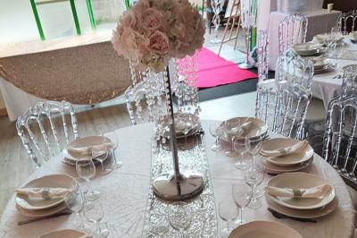 Miniature Location salle Villebon-sur-Yvette (Essonne) - La Prairie #16 Plateaux de fruits variés avec morceaux d'orange, pomme, kiwi, mangue, groseilles et ananas garni de myrtilles.