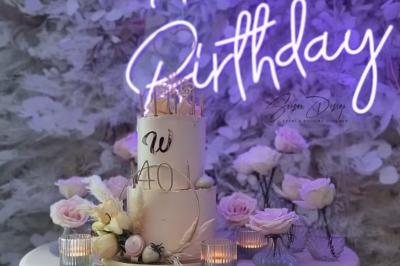 Miniature Location salle Jouy-le-Moutier (Val-d'Oise) - Le Yacht #40 Un parc verdoyant avec des arbres feuillus et une allée ensoleillée menant à un bâtiment blanc au loin.