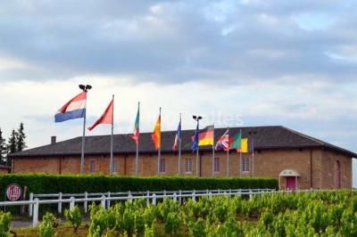 Domaine de l'Ordre des Compagnons du Beaujolais - photo 2