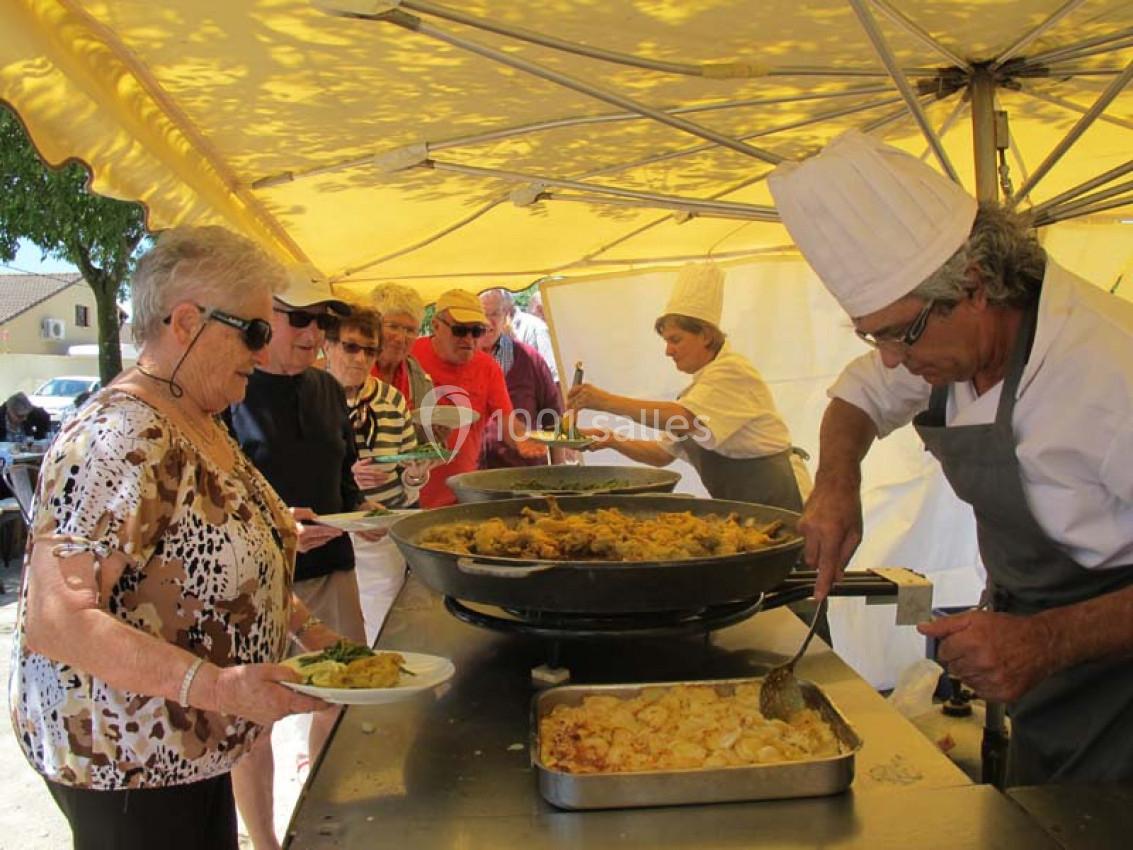 Traiteur Saint-Vincent-la-Commanderie (Drôme) - Traiteur Mobile - Gerard Bussac #9