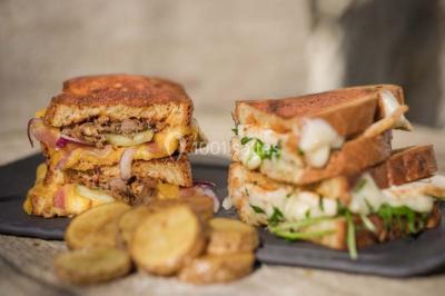 Cheesers Food Truck - photo 1