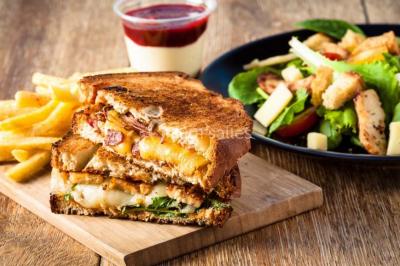Cheesers Food Truck - photo 3