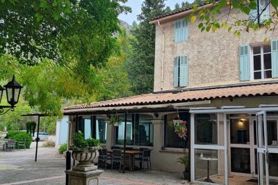 Hôtel du Parc Gemenos - photo 1