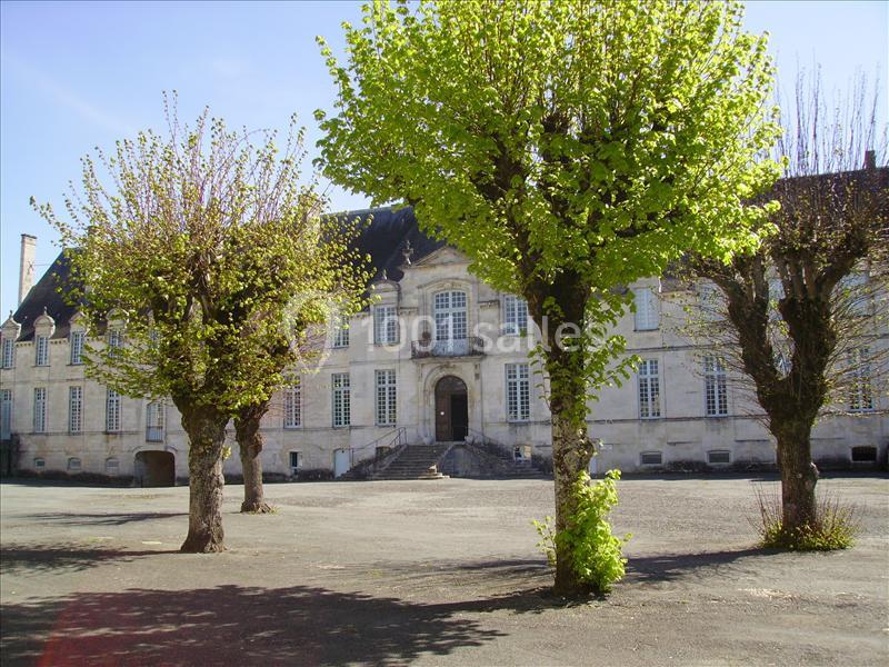Abbaye Royale Saintjean D'angély - galerie - photo 5