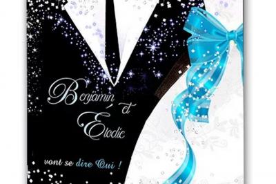 Cartes d'invitation de mariage avec un design de costume noir, cravate rouge et détails festifs.