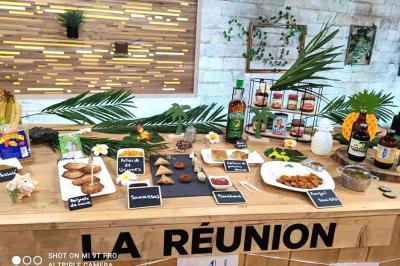 Miniature Traiteur Montereau-Fault-Yonne (Seine-et-Marne) - Couleurs Réunion #23 Traiteur Montereau-Fault-Yonne (Seine-et-Marne) - Couleurs Réunion #53