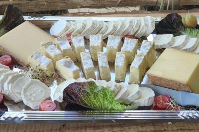 Miniature Traiteur Montereau-Fault-Yonne (Seine-et-Marne) - Couleurs Réunion #29 Traiteur Montereau-Fault-Yonne (Seine-et-Marne) - Couleurs Réunion #53