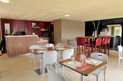 Campanile Saint Quentin - photo 2