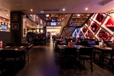 Hard Rock Café - photo 5