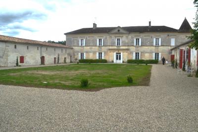 Miniature Location salle Cadillac-en-Fronsadais (Gironde) - Domaine de la Rousserie #2 Location salle Cadillac-en-Fronsadais (Gironde) - Domaine de la Rousserie #18