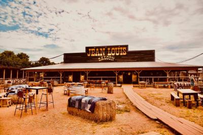 Jean Louis le Saloon - photo 1