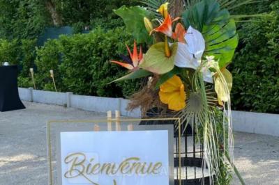 Miniature Location salle Champigny-sur-Marne (Val-de-Marne) - Palais du Grand Paris #4 Cuisine professionnelle équipée avec four, réfrigérateur, plan de travail en inox et hotte d'extraction.