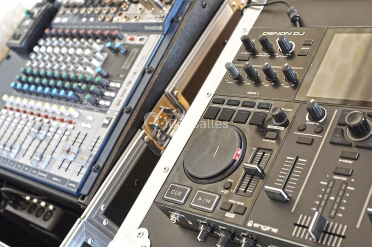 Location salle Castelnau-Pégayrols (Aveyron) - Domaine Parc des Bouscaillous #15