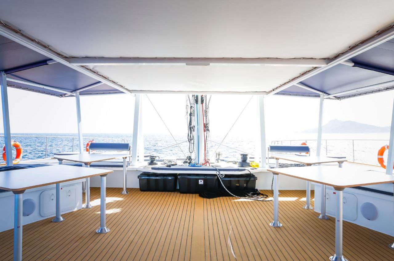 Catamaran Iladora
