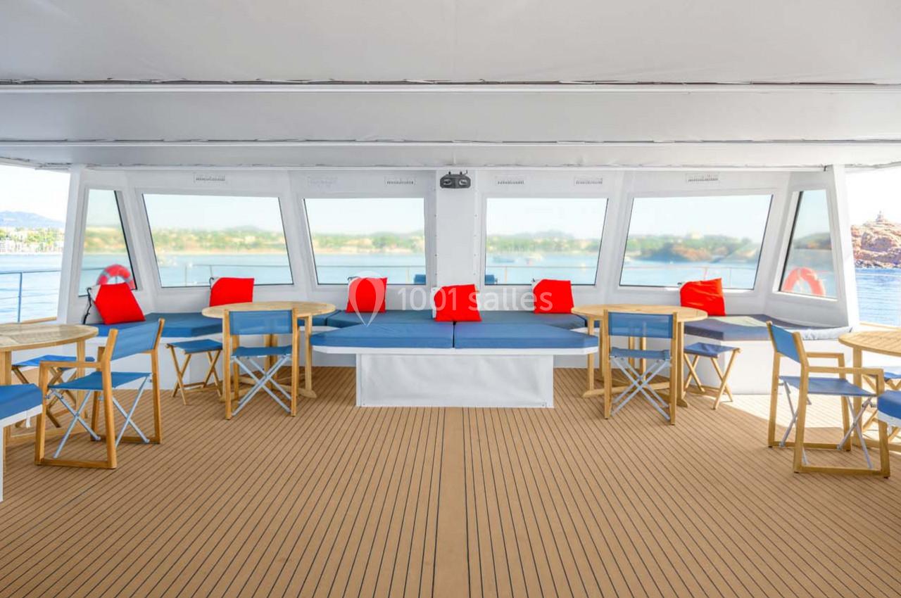 Catamaran MAYBA