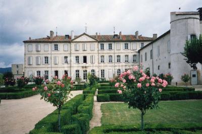 Château de Gourdan - photo 1