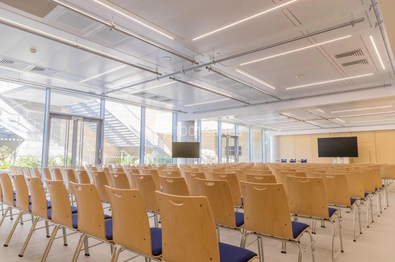 Grimaldi Forum Monaco - salle conference internationale nice equipement av son lumiere