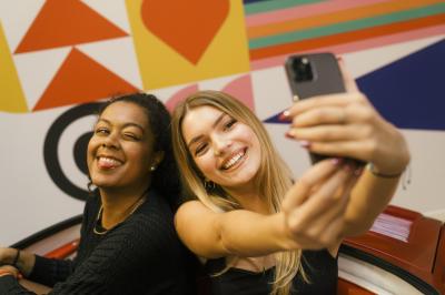 Miniature Location salle Paris 11 (Paris) - Iconic Selfie Studio #2 Location salle Paris 11 (Paris) - Iconic Selfie Studio #7