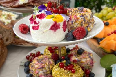 Chez Graze Chez Graze