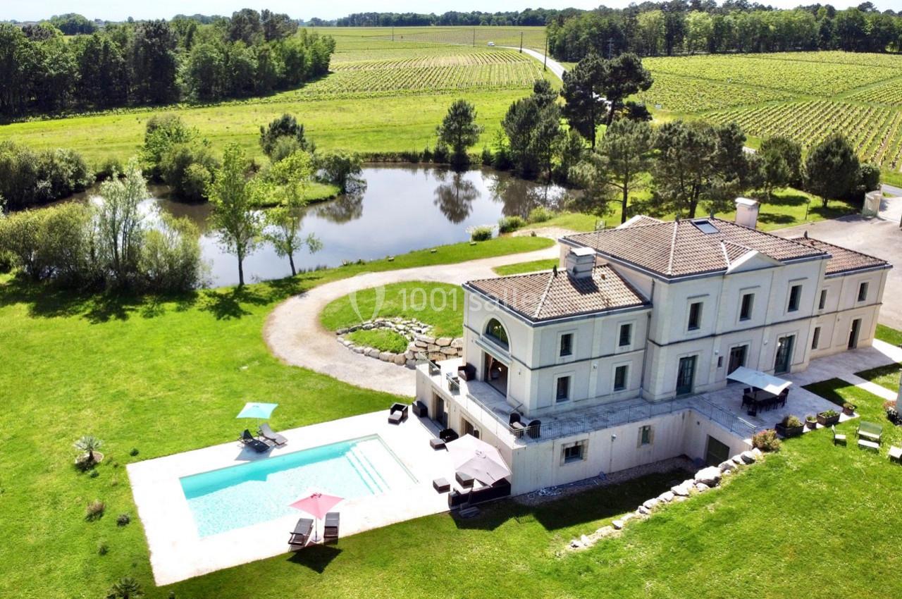 Location salle Petit-Palais-et-Cornemps (Gironde) - Château la Poste #1
