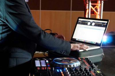 Miniature DJ Issy-les-Moulineaux (Hauts-de-Seine) - Eclectique Deejay #2 DJ Issy-les-Moulineaux (Hauts-de-Seine) - Eclectique Deejay #8