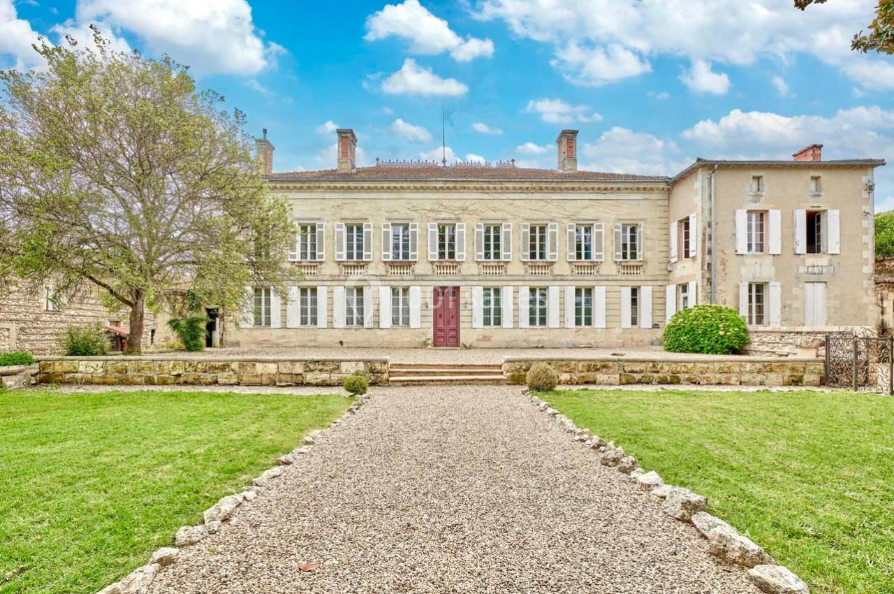 Location salle Sainte-Bazeille (Lot-et-Garonne) - Château Bel'Ange #1