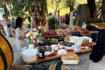 Ben’s Traiteur By Original Food Truck Mania Ben’s Traiteur By Original Food Truck Mania