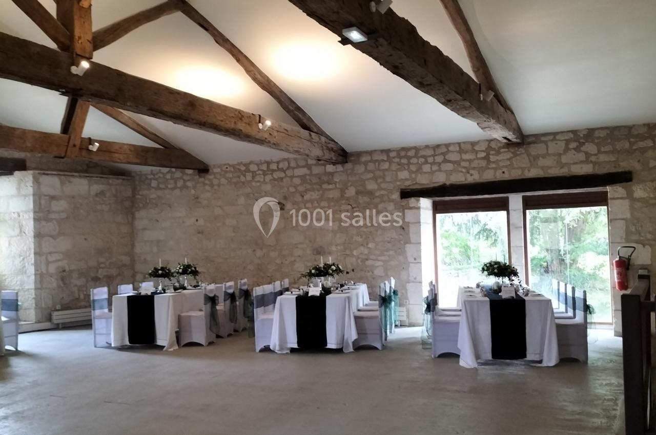 Salle des Gardes: 1er étage. 5m80 hauteur sous plafond point culminant