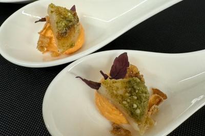 Miniature Traiteur Arronville (Val-d'Oise) - L'hedoniste Traiteur #16 Salade composée de roquette, tomates, pommes de terre rôties, mozzarella et vinaigrette.